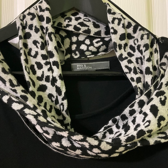89th & Madison sweater with scarf, black and white - Picture 4 of 4